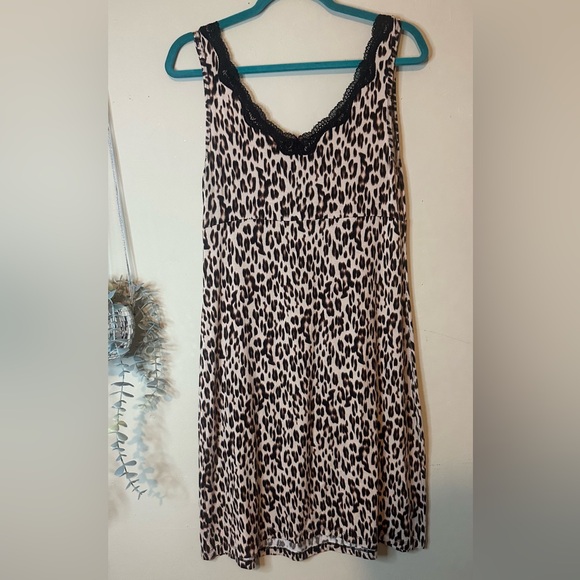 Ambrielle Animal Print Lace nightgown pajama - Picture 7 of 8